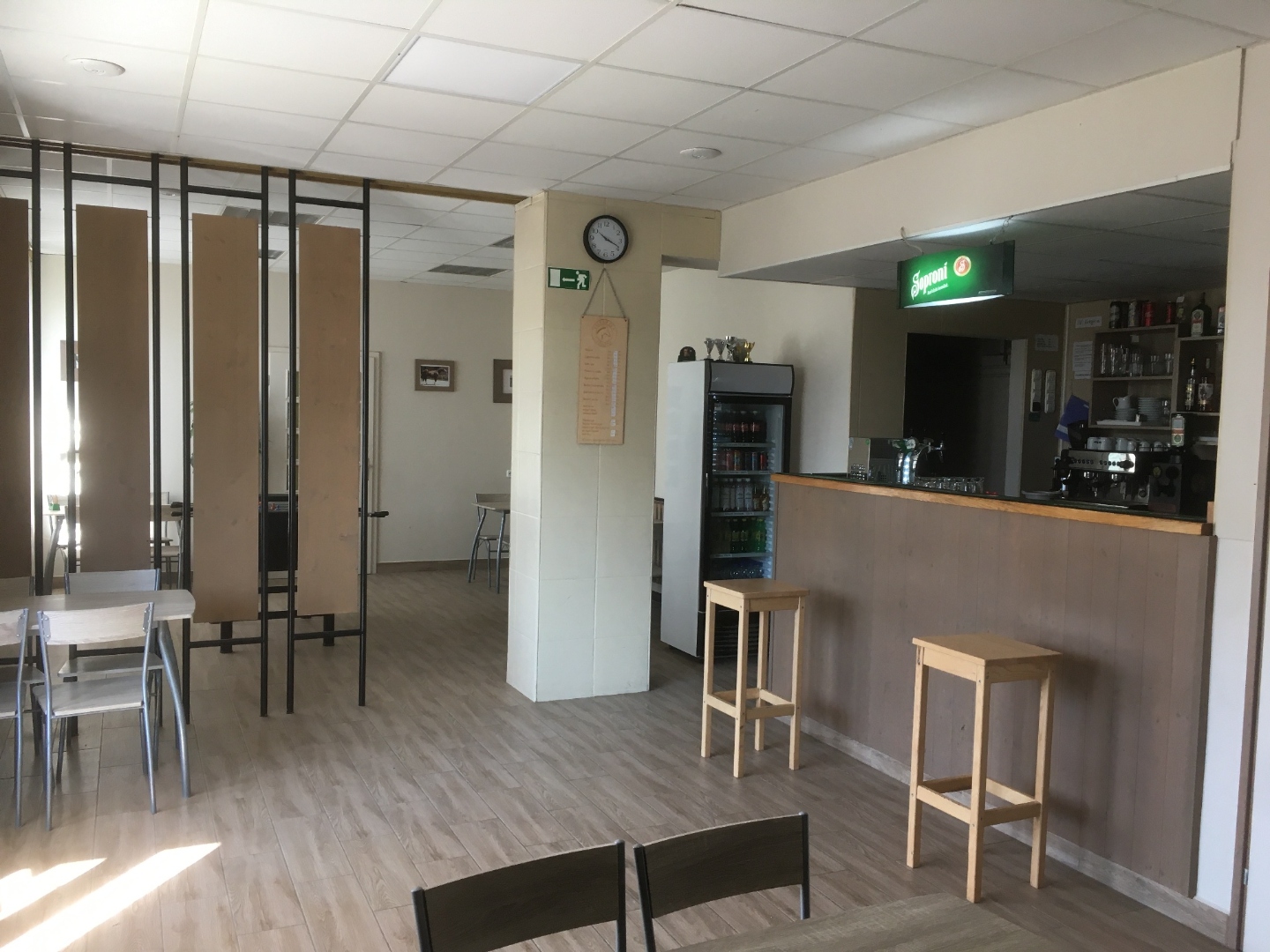 Rendezvényterem csocsóasztallal